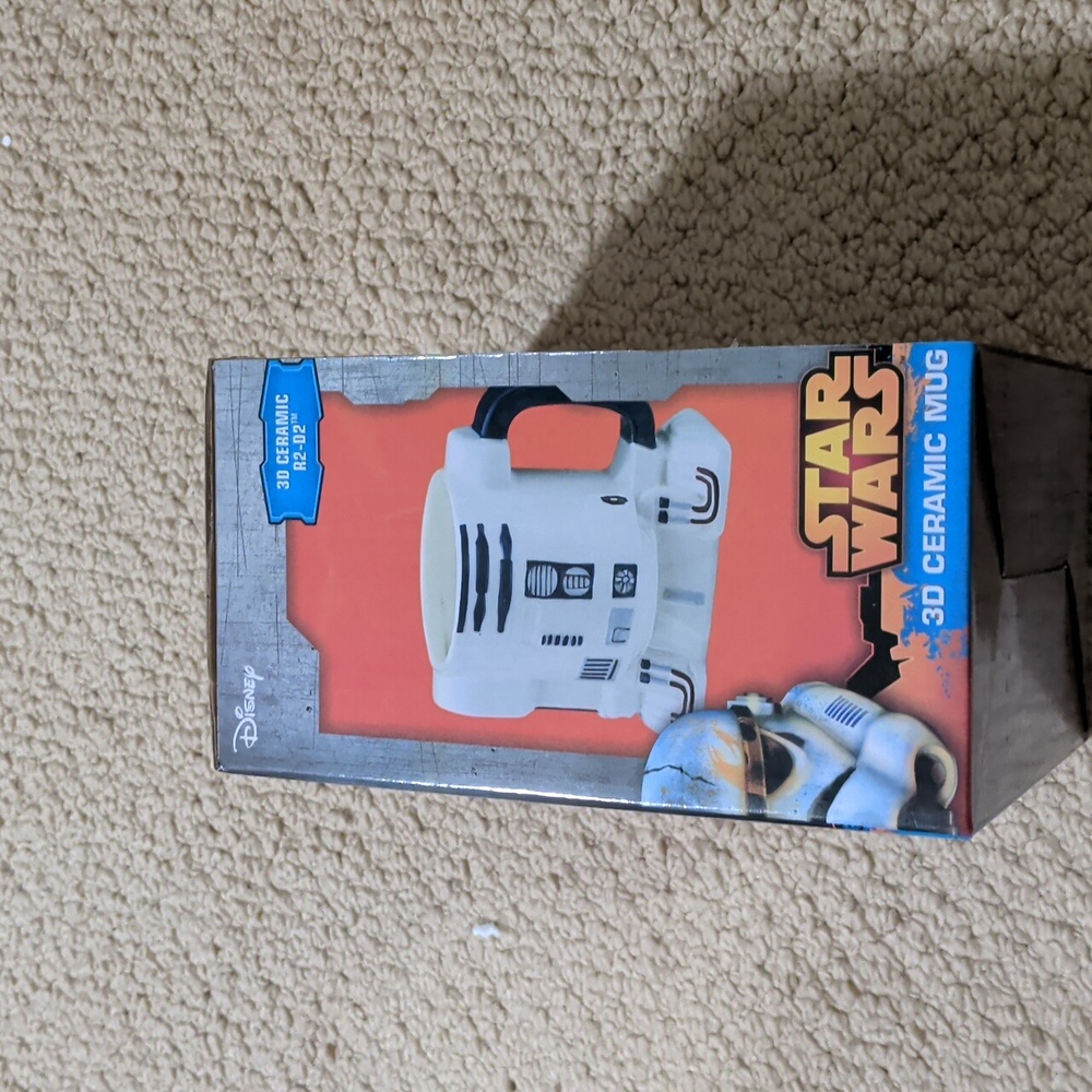 Star Wars R2-D2 3D Ceramic Mug - White and Blue - Picture 3 of 7